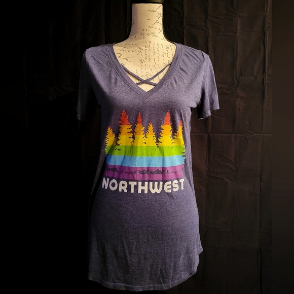 Awake Tops - *NWT* Awake Women's L Northwest T-Shirt